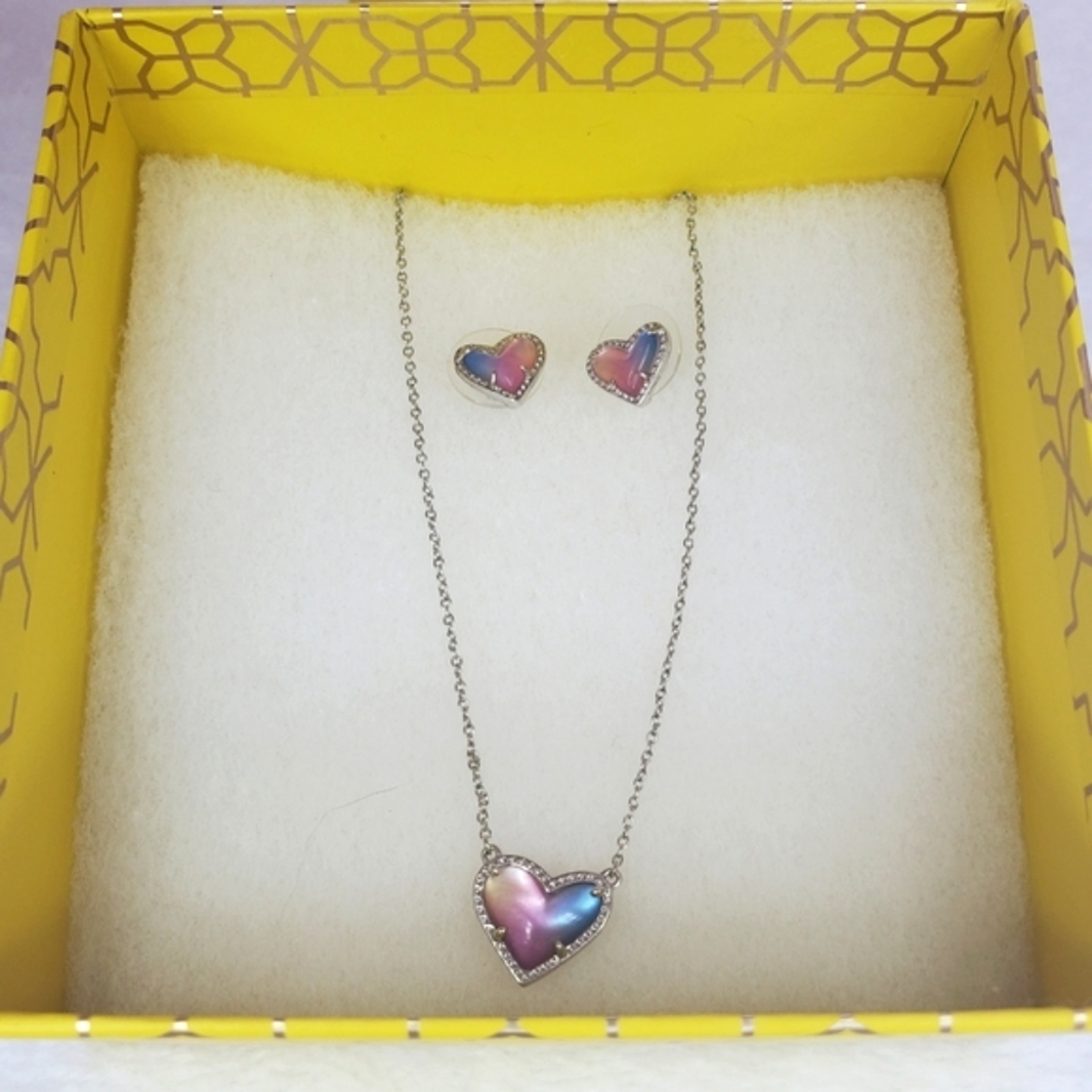 Kendra Scott- Watercolor Heart Necklace + Earrings set (new in box)